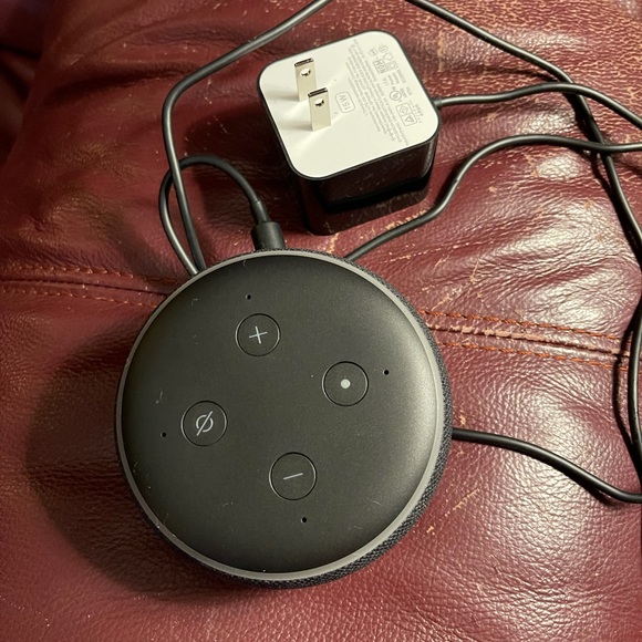 Echo dot - Picture 1 of 3